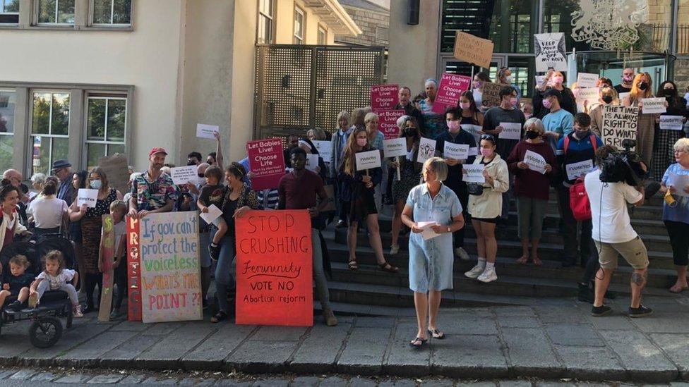 Protest outside the Royal Court building