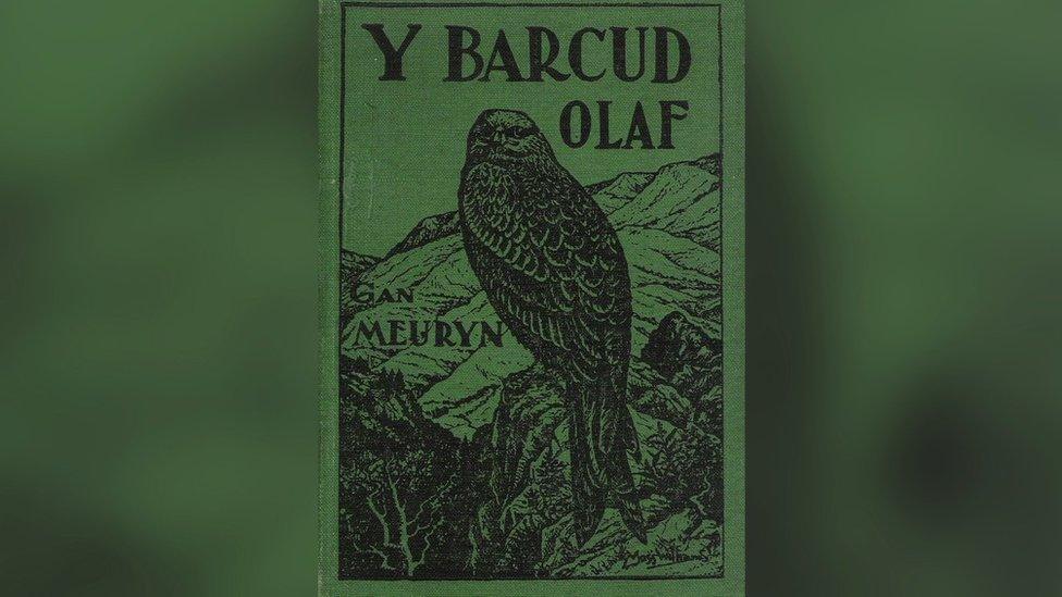 Clawr cyfrol i blant, Y Barcud Olaf (1944) gan Meuryn (R. J. Rowlands). Roedd yn hoff iawn o fyd natur