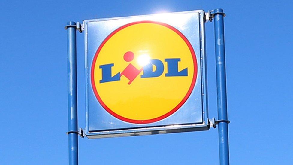 Lidl sign