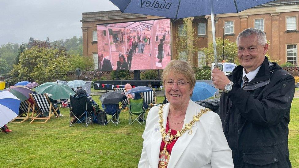 Coronation Himley Hall Dudley Mayor Sue Greenaway & her brolly man