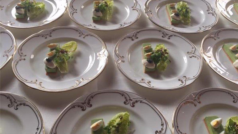 After the President got to Buckingham Palace, he was treated to this lunch of a lettuce leaf and a boiled egg.