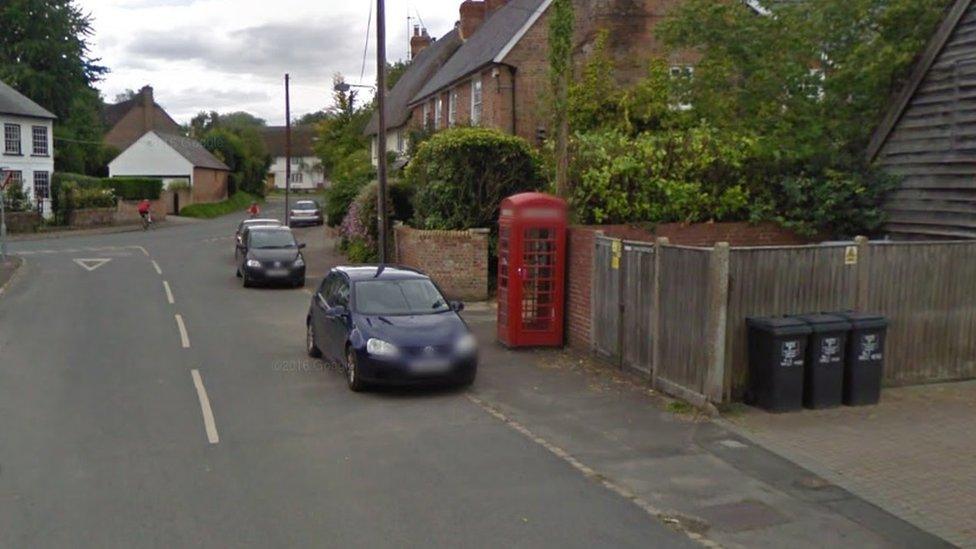 Urchfont phone box