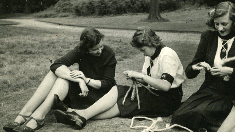 Queen Elizabeth II knotting at Frogmore. Patricia Hobbs is on the Princess left