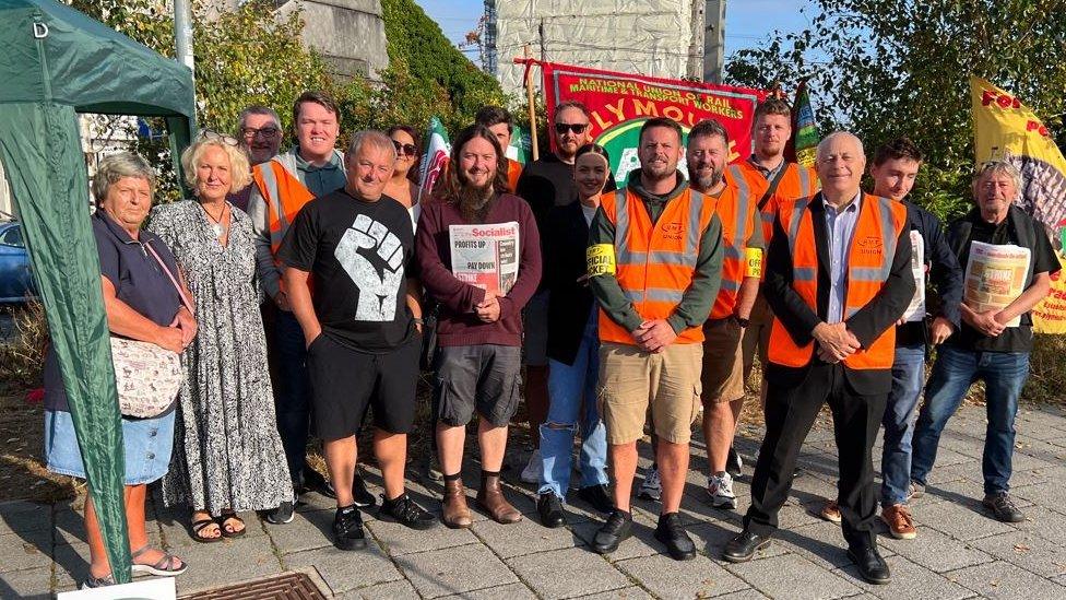 Plymouth pickets