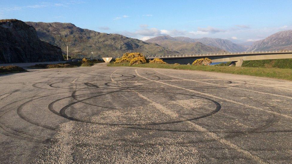 Tyre marks at Kylesku