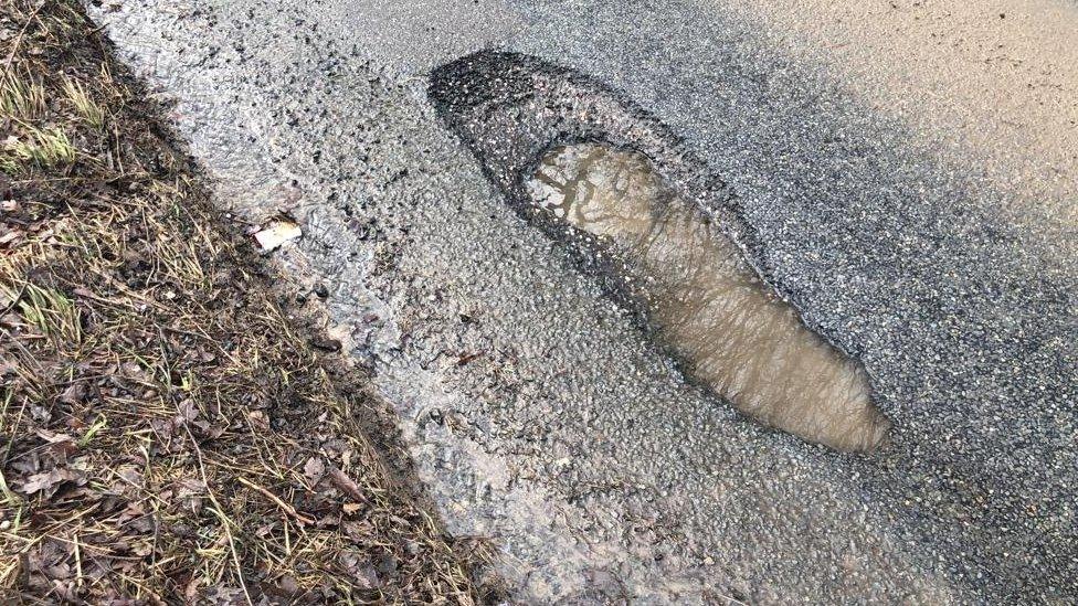 Pothole at Jacobstowe