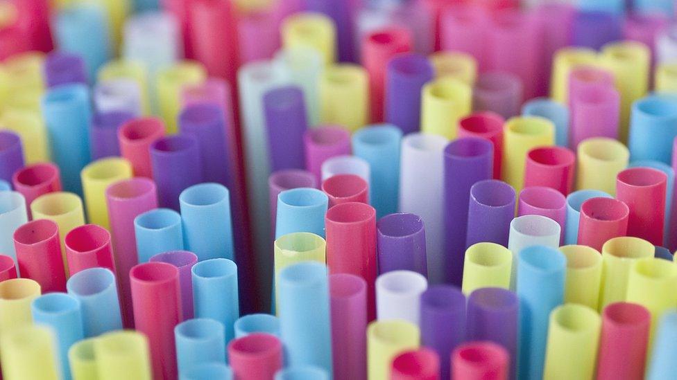 plastic-straws.