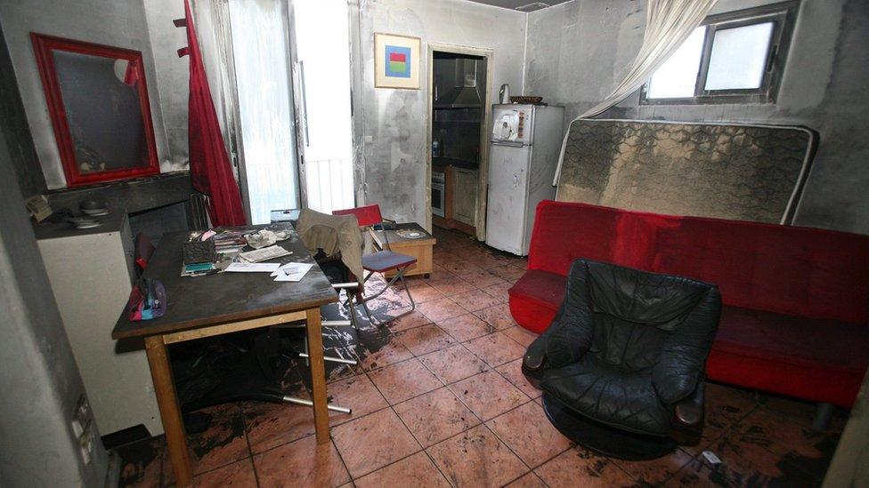 View of the flat that caught fire the previous day in which an elderly woman known as "Rosa PV" died in Reus, Catalonia, Spain, 15 November 2016