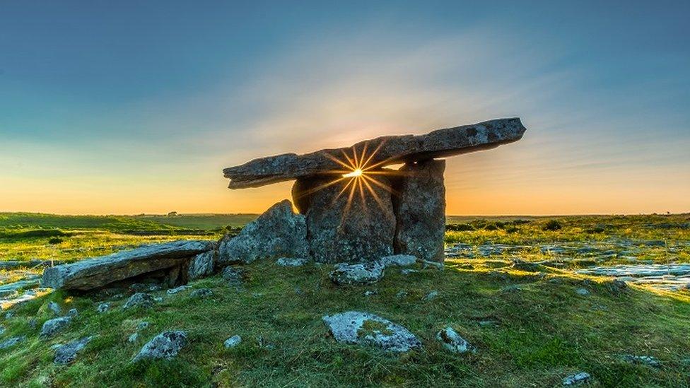 Poulnabrone-Dolmen.