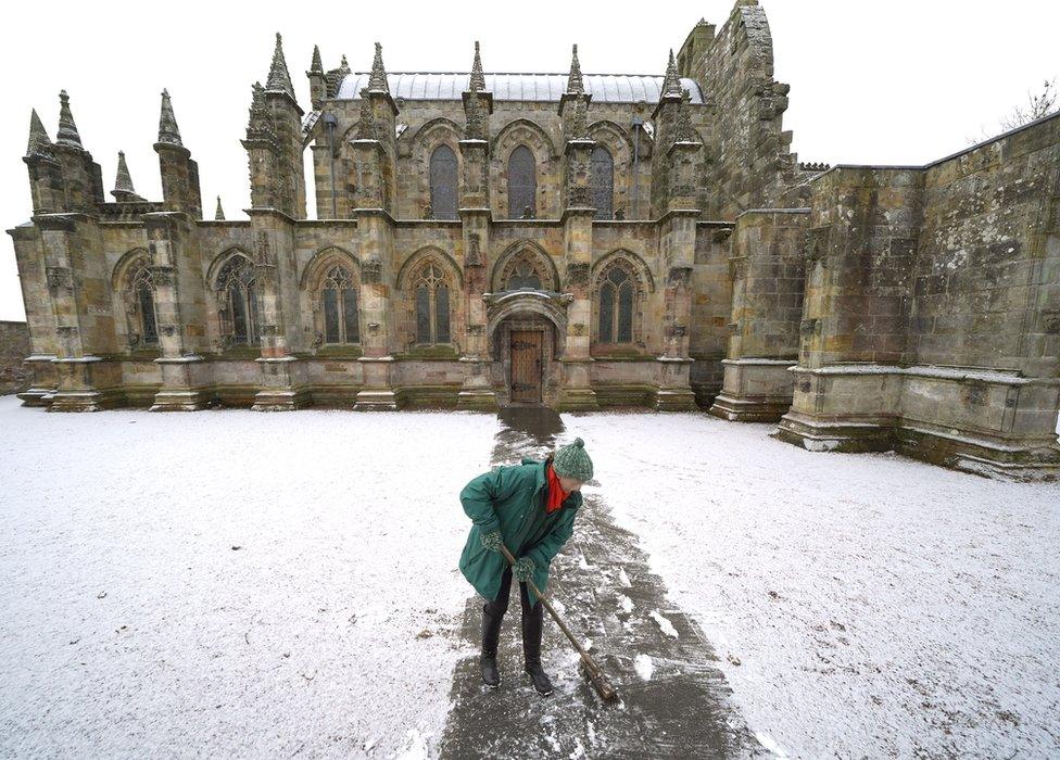 Snow at Rosslyn chapel