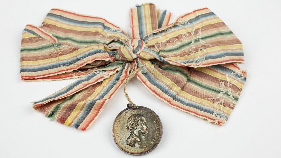 Souvenir medal and ribbon for David Garrick's "Shakespeare Jubilee" of 1769