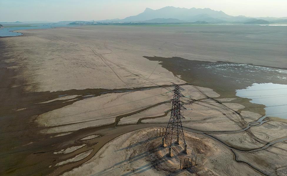 Bed of Poyang Lake exposed by drought