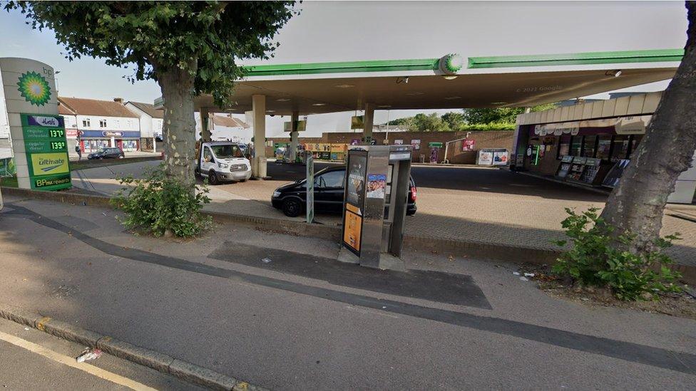 BP Garage, Romford