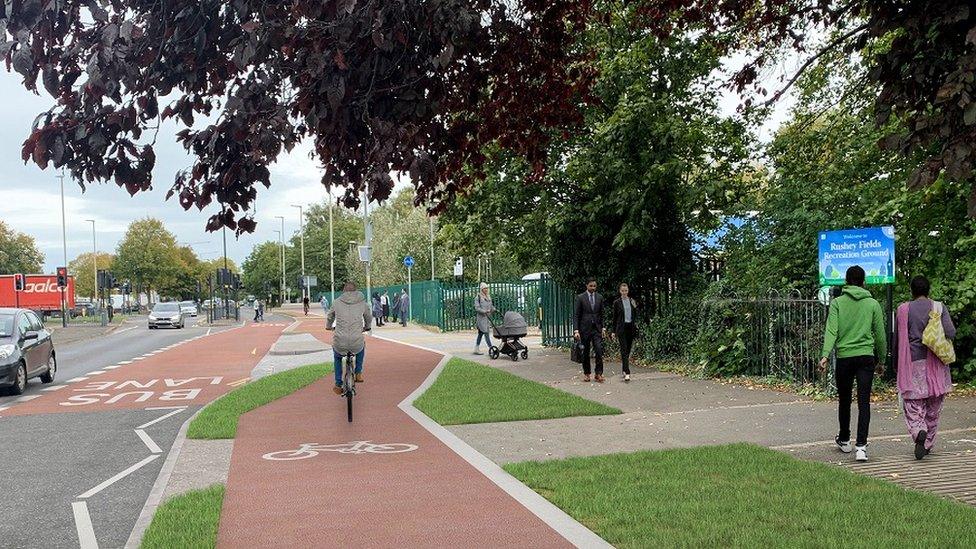 Melton Road cycle tracks