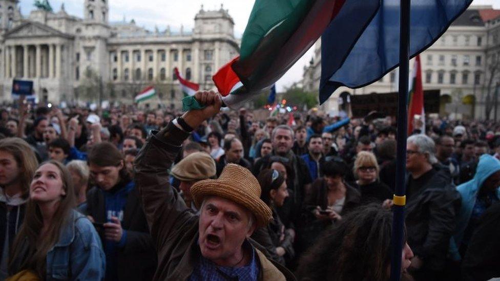 Demonstrators protest against what they say are plans to close the Central European University (09 April 2017)