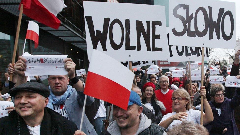 Press freedom march by Gazeta Wyborcza journalists, 13 Dec 15