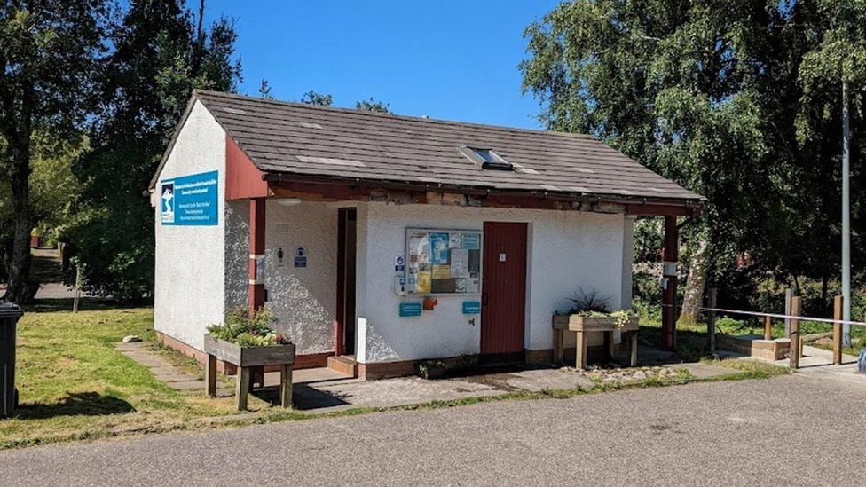 Kinlochewe toilets