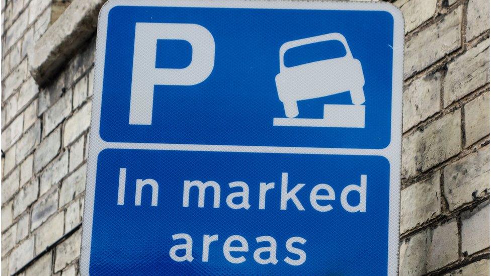 A car parking sign