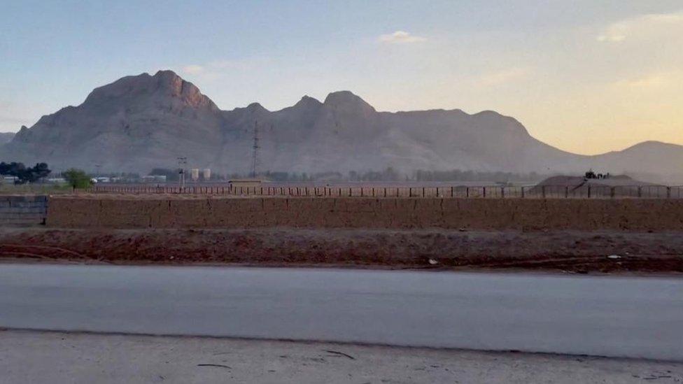 view of guards astatine atomic installation successful Zardanjan area of Isfahan