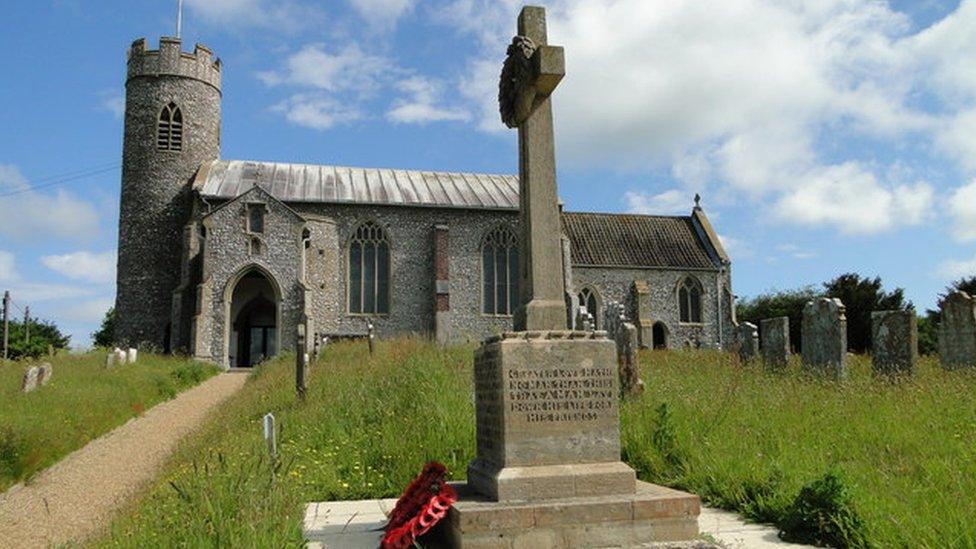 Aylmerton War Memorial, Churchyard of St John the Baptist Church, Aylmerton, Norfolk