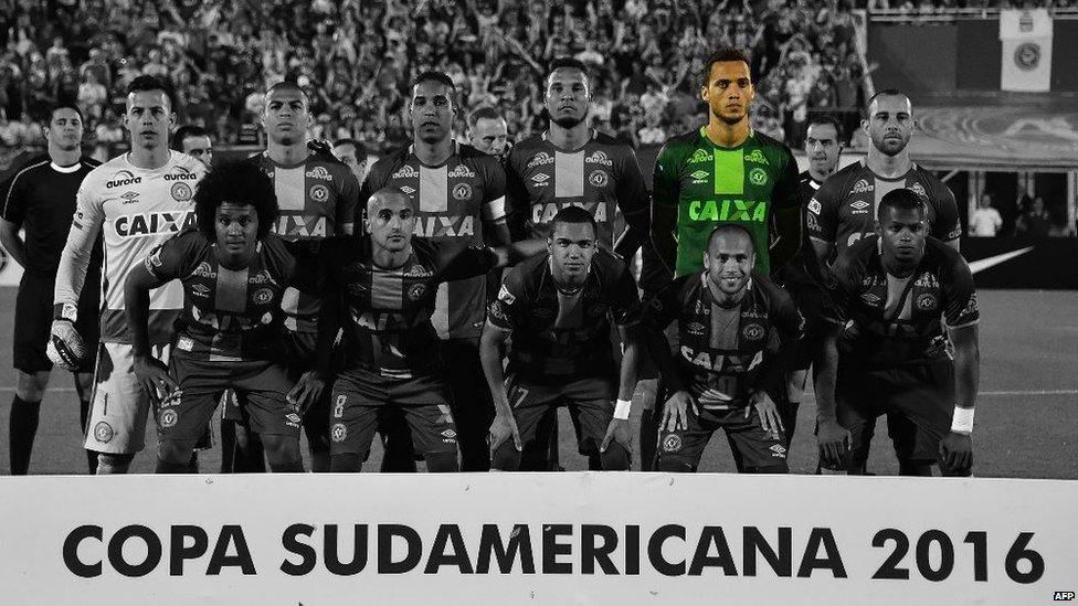 Neto was the only survivor of the Chapecoense starting XI which played in the Copa Sudamericana semi-final second-leg on 23 November to reach the final