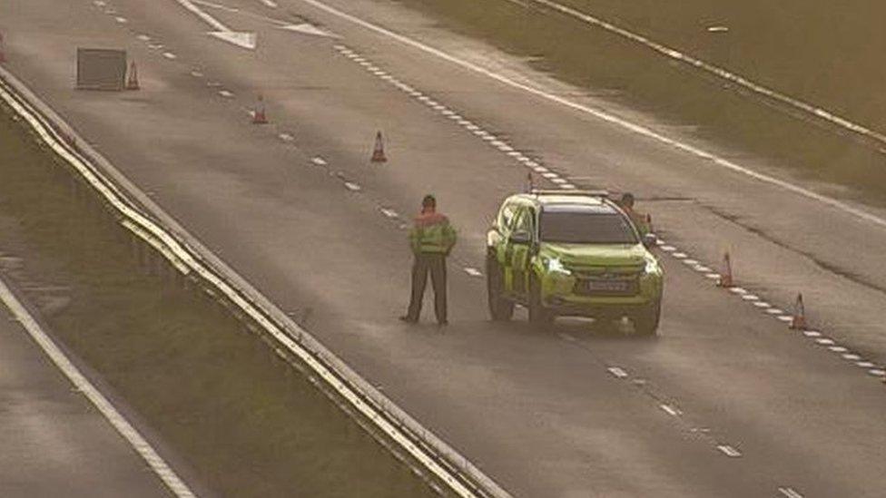 Traffic officers diverts motorists off the M4