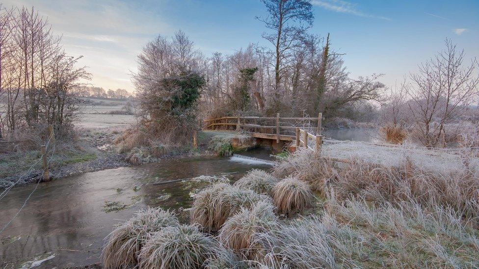 A frosty river in Hungerford