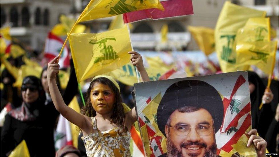 Girl waves Hezbollah flag at a rally in Nabatiyeh (24/05/15)