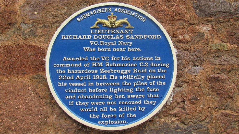 Blue plaque for Lieutenant Richard Sandford