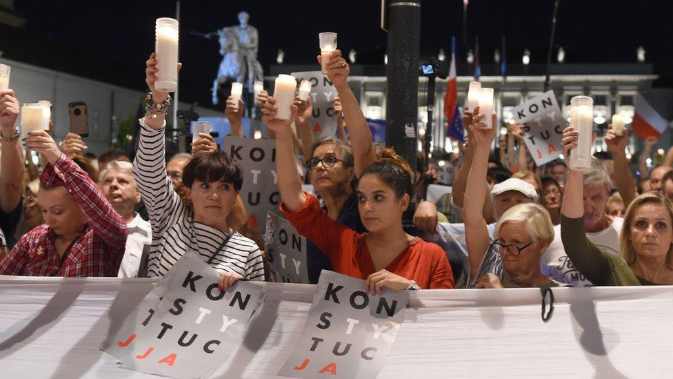 Polish protesters in Warsaw, 26 Jul 18