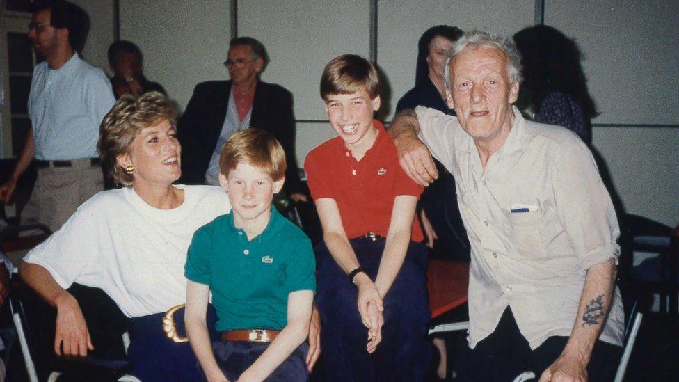 Diana, Harry, William at the Passage