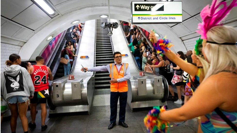 Tube attendant