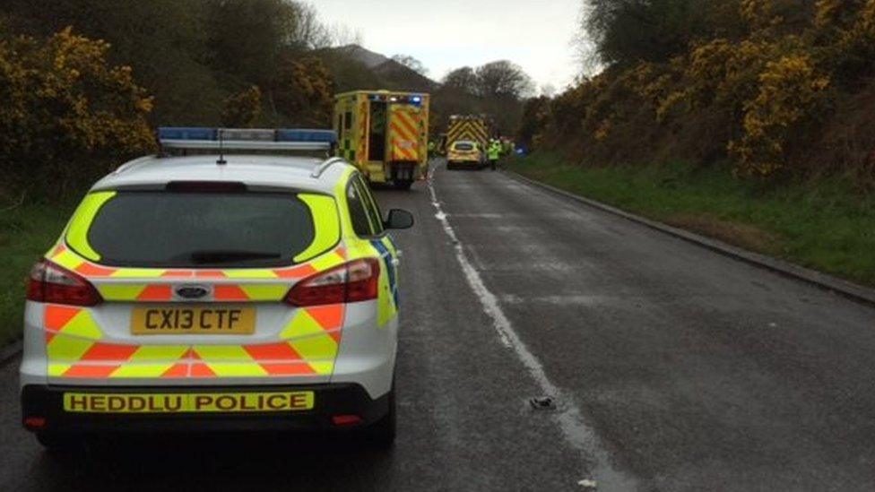 Ambulance crash on A499