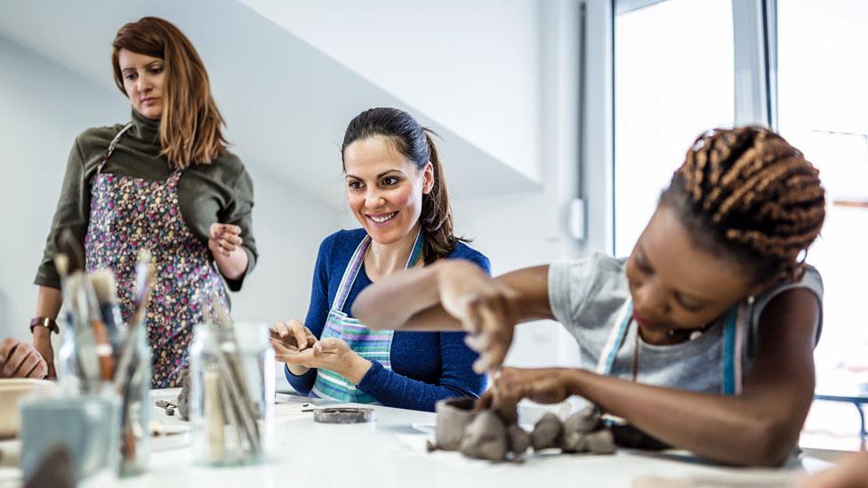 Women in an art class