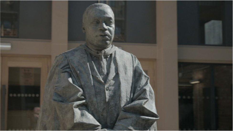 Martin Luther King statue