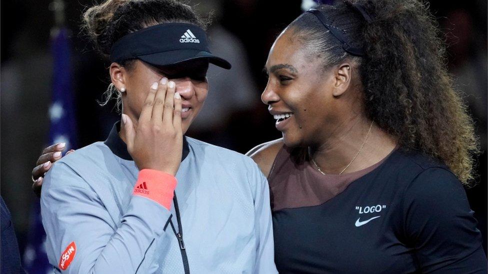 Serena Williams puts arm around Naomi Osaka