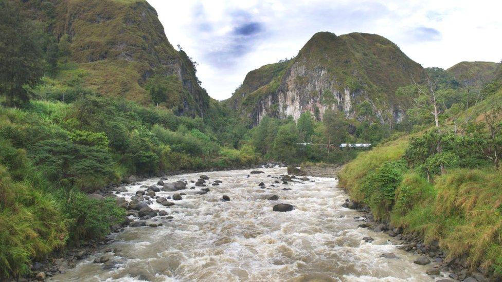 River runs through remote highlands in Papua New Guinea.