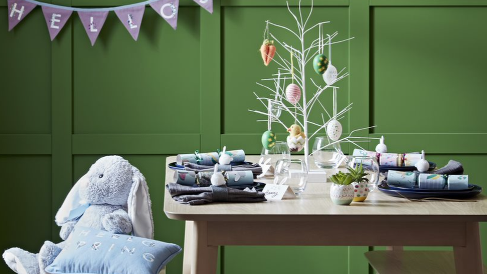 Easter table display