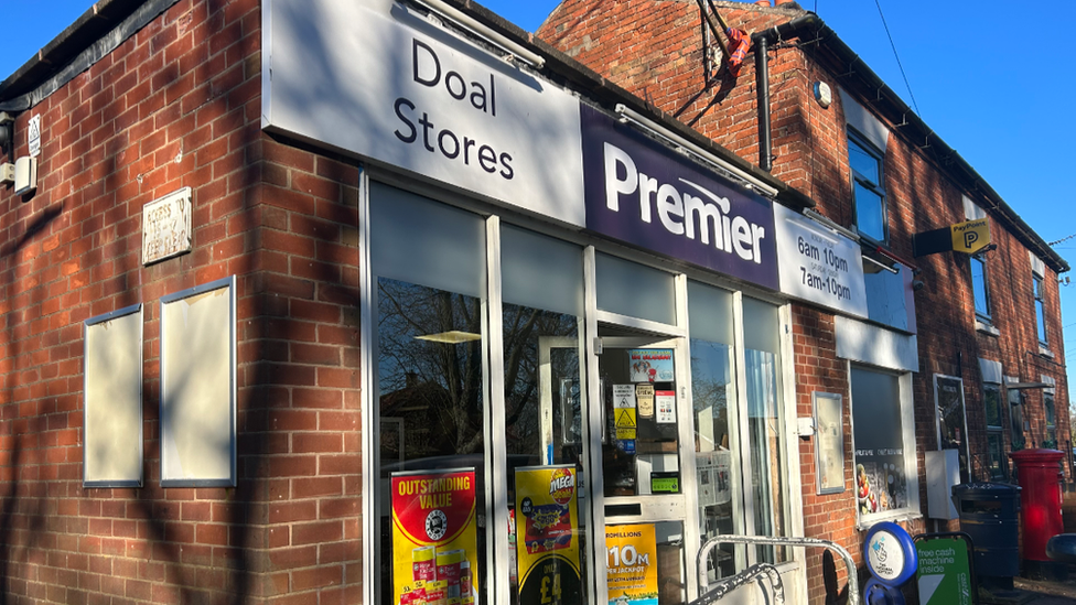 Doal Stores, Wheaton Aston