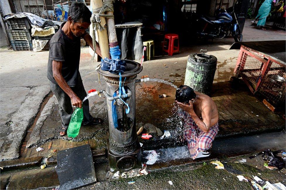 Drinking and bathing water in Kolkata