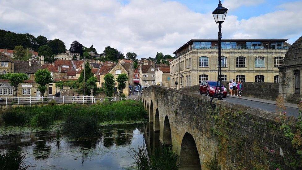 Bradford on Avon town bridge