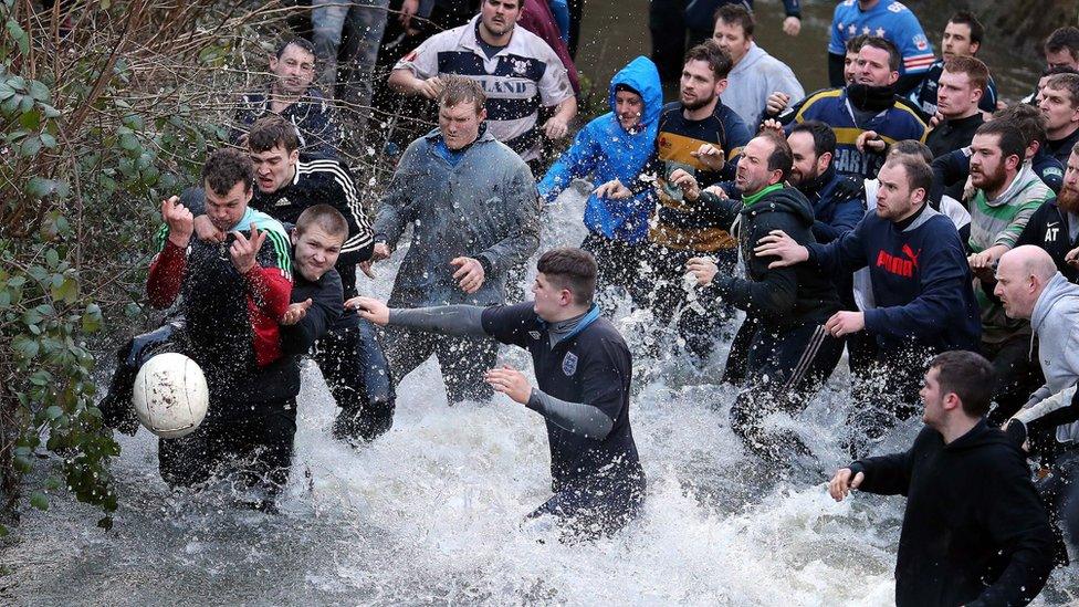 Players in Henmore Brook