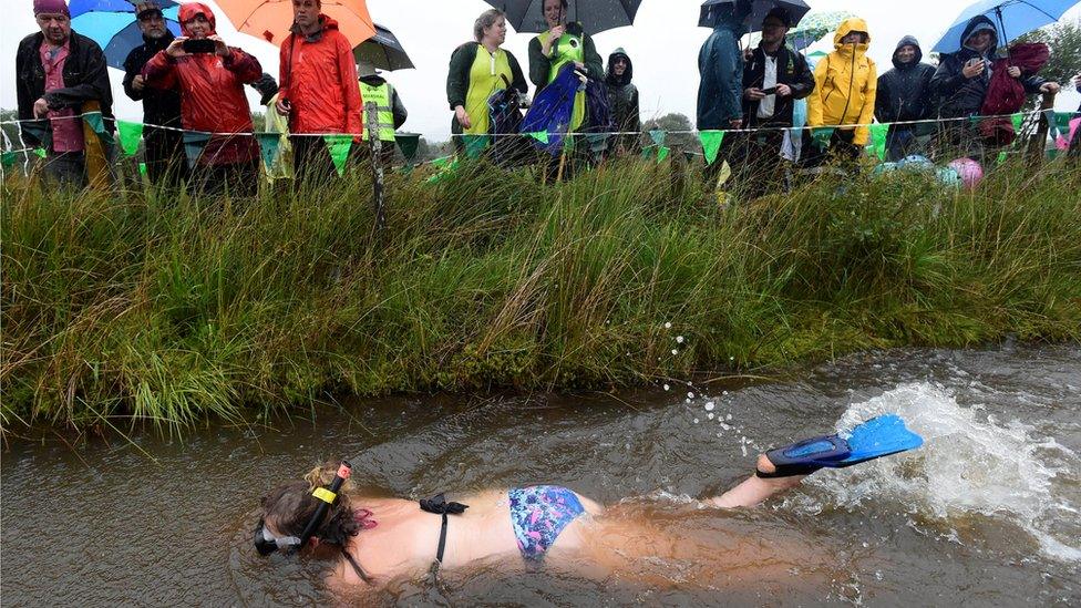 Bog snorkelling