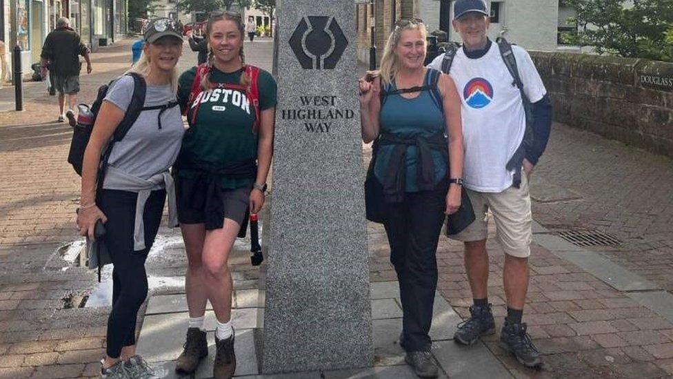 Amanda Walker, daughter Courtney, sister Joanne and Darren Walker