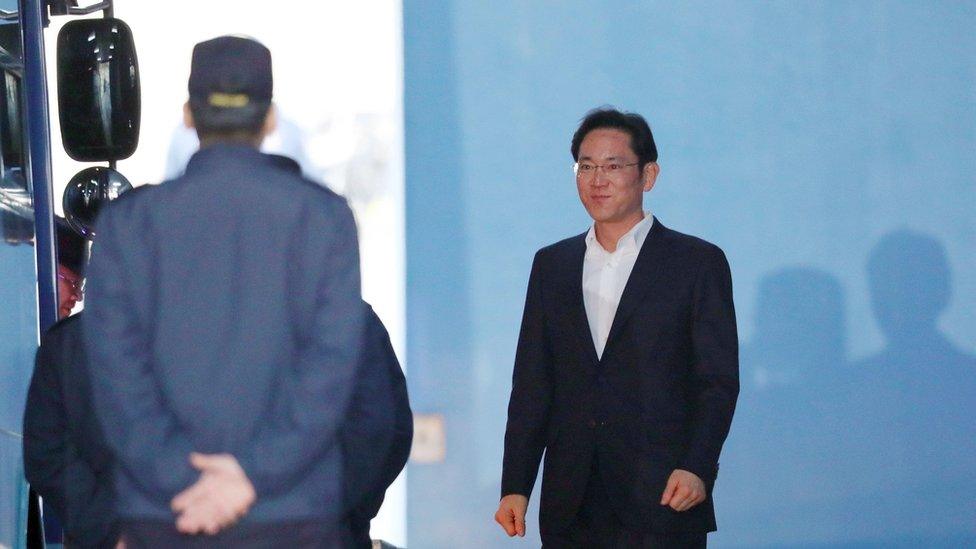 Lee Jae-yong leaves jail