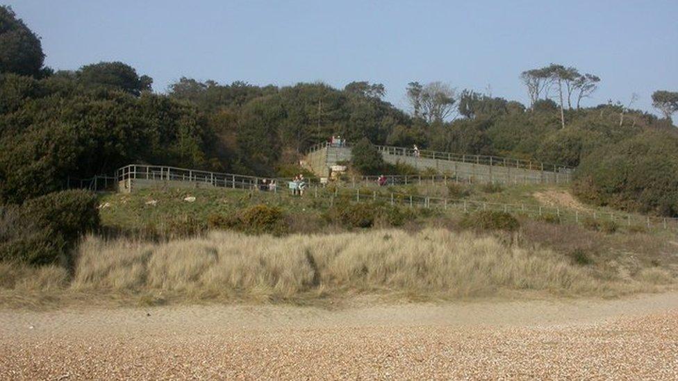 Highcliffe zig-zag