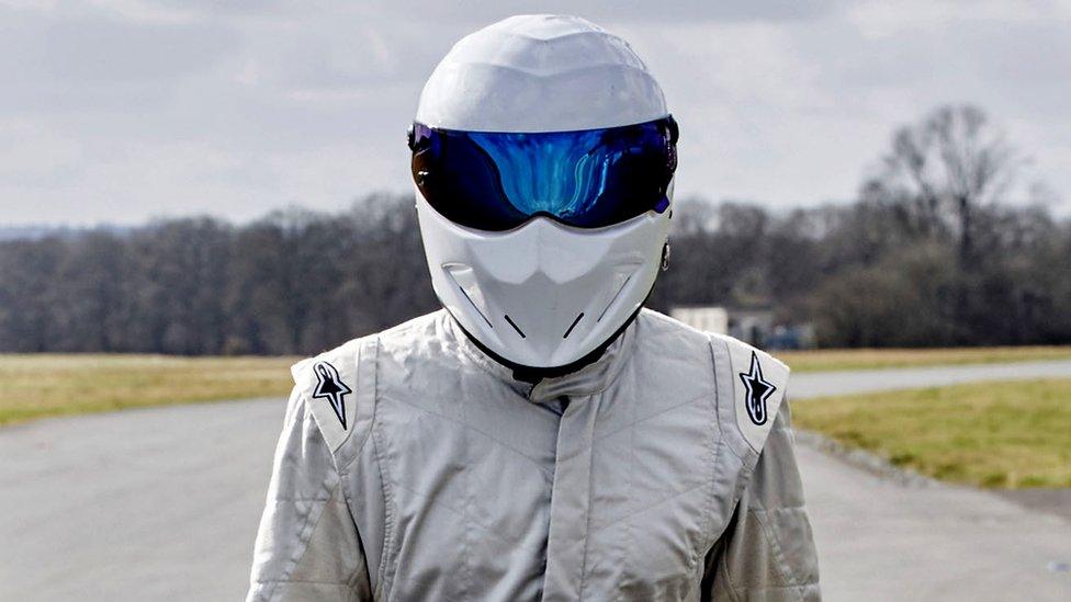 The Stig and Dermot O'Leary in new BBC driving show - BBC News