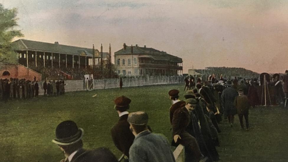 Horse racing at Lincoln