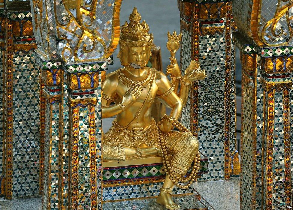 Statue of Brahma at the Erawan Shrine, Bangkok (19 Aug 2015)