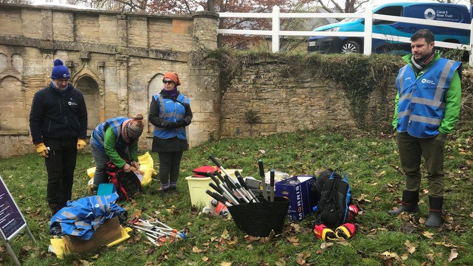 Canal volunteers